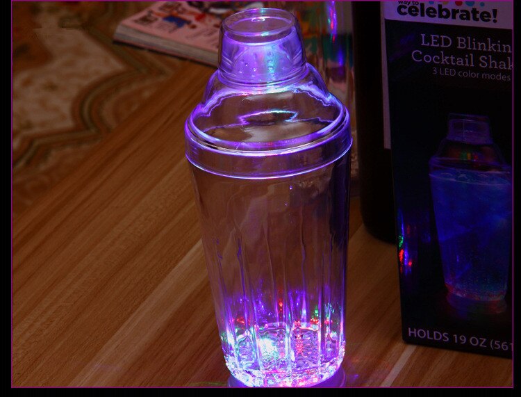 1PC Flashing LED Light-Up Cocktail Shaker MARTINI SHAKER colorful LED Strobing Cocktail Shaker OK 0429