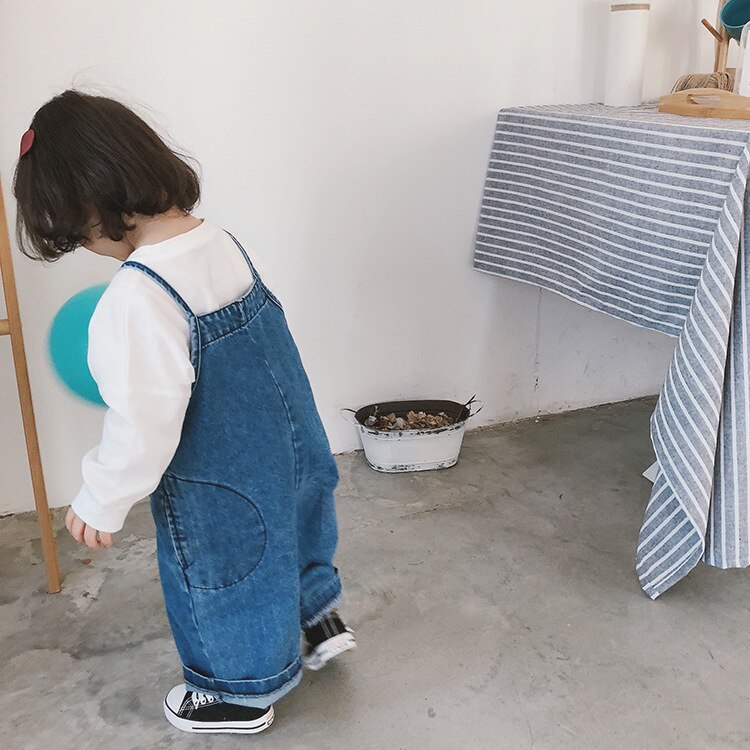 Lente baby kinder cowboybroek voor kinderen jongens en meisjes casual losse denim jeans met wijde pijpen bretels broek