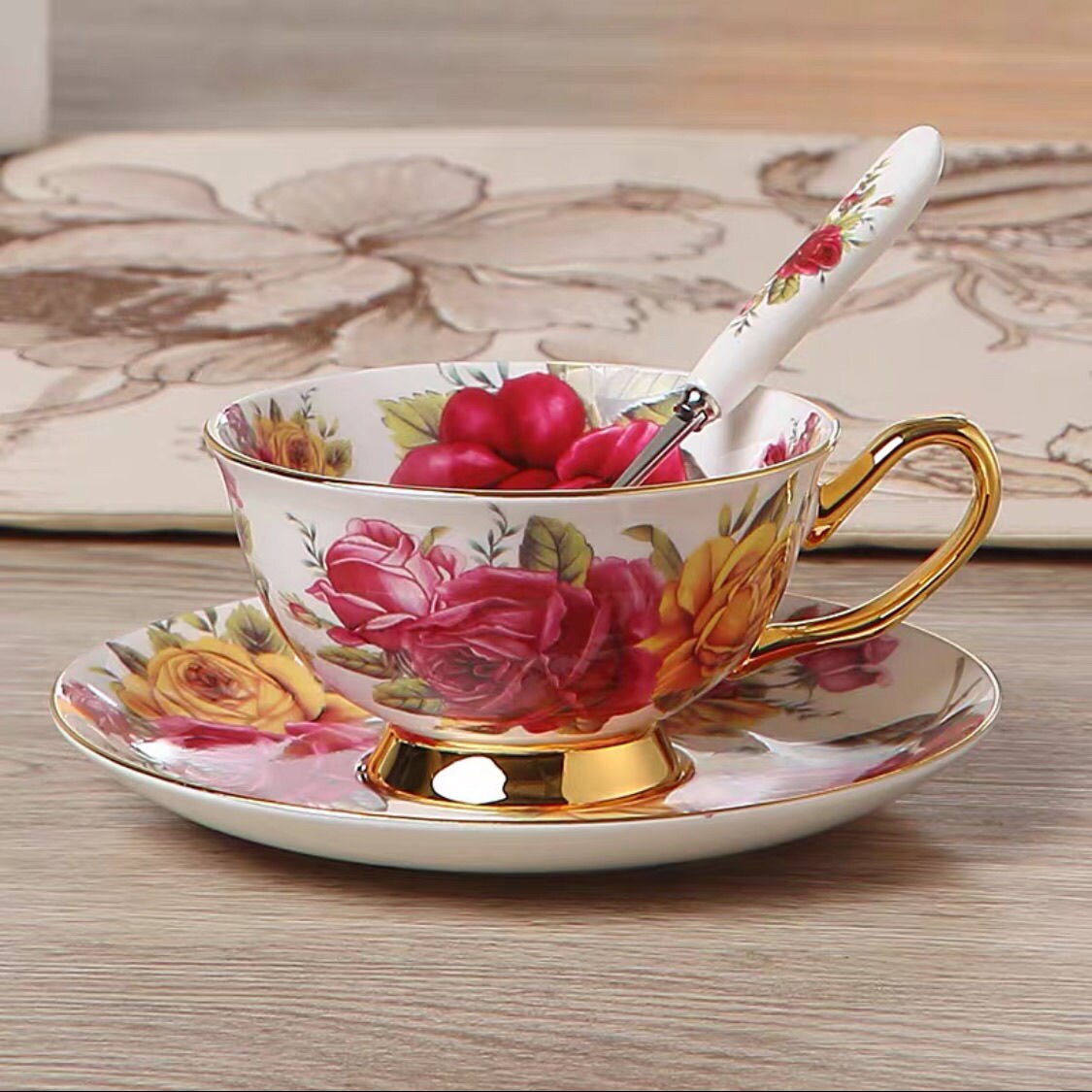 Europe Noble Bone China Coffee Cup Saucer Spoon Set 200ml Luxury Ceramic Mug Top-grade Porcelain Tea Cup Cafe Party Drinkware: rose B 3-piece set