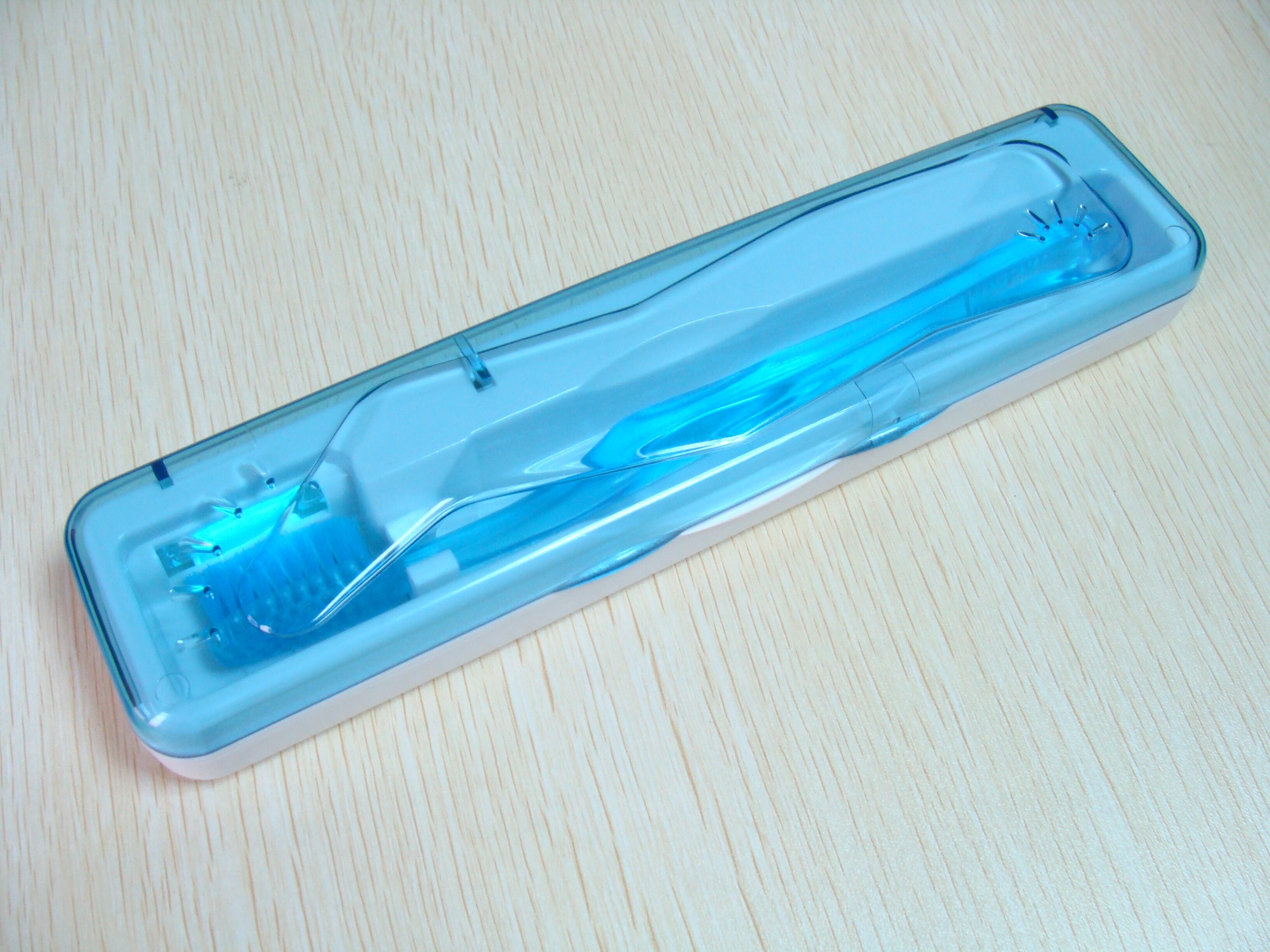 Portable Antibacteria UV Light Toothbrush Sterilizer Box Toothbrush Clean Disinfection Sanitizer Battery Powered Oral Hygiene