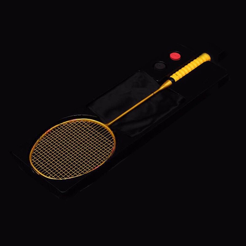 8u carbon integreret badminton ketcher ultra let flerfarvet offensiv single shuttlecock ketcher til spiltræning: 1 stk gylden