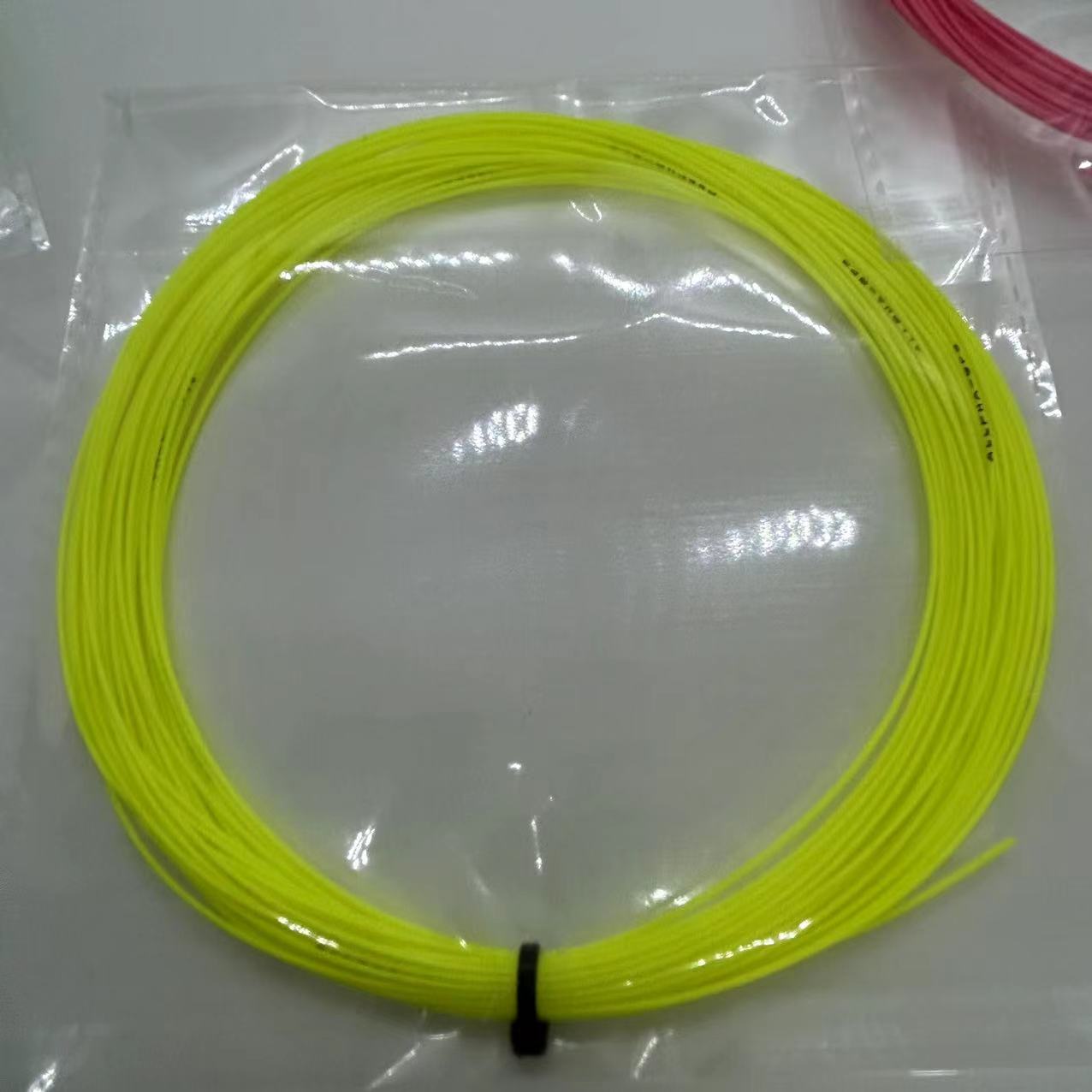 Whole 50Pcs GP3 Badminton Racket String 0.7mm High Durable Polymer Badminton String Ball Net 28 Pounds Training GP3 pp packing: Yellow