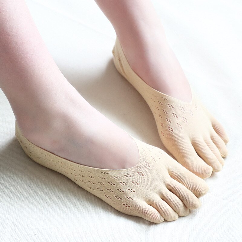 1 paio di calzini Tabi in Nylon da donna di moda con dita Separate vestiti in stile giapponese calzini invisibili estivi in seta di ghiaccio pantofole da donna: C Skin ton