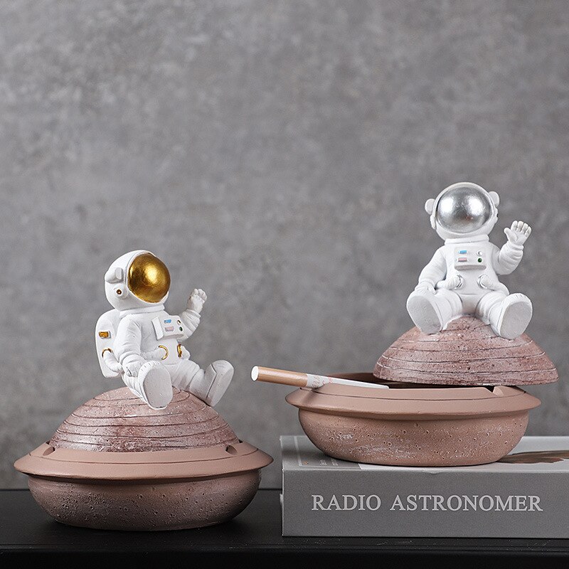 Astronaut Pen Houder Boek Stand Decoratie Veranda Opslag Woonaccessoires Woonkamer Hars Ambachten