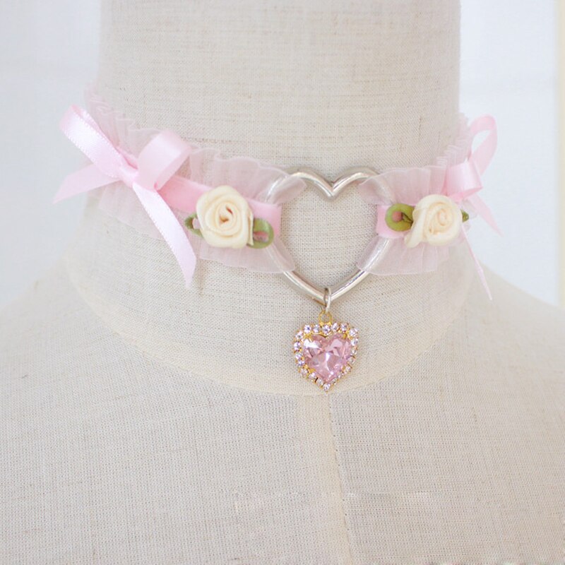 Harajuku Vintage doux Lolita fille coeur à la main noeud Rose creux coeur rétro collier prendre des photos accessoires: 03