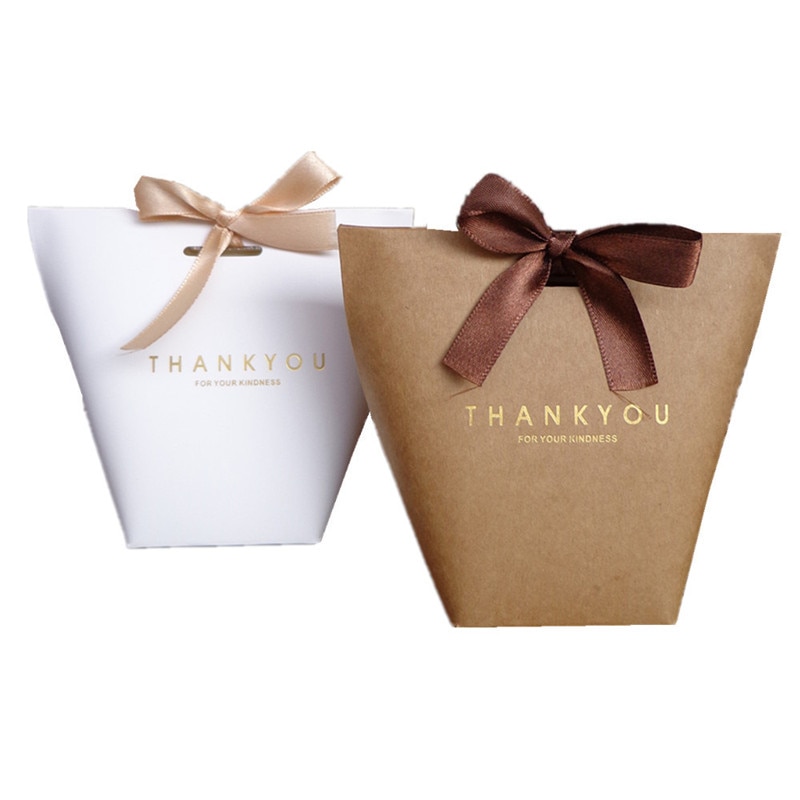 50 Stks/partij Zwart Wit Bronzing Franse "Merci" Papier Candy Bag Dank U Bonbondoos Pakket Bruiloft Verjaardag party Favor Tassen