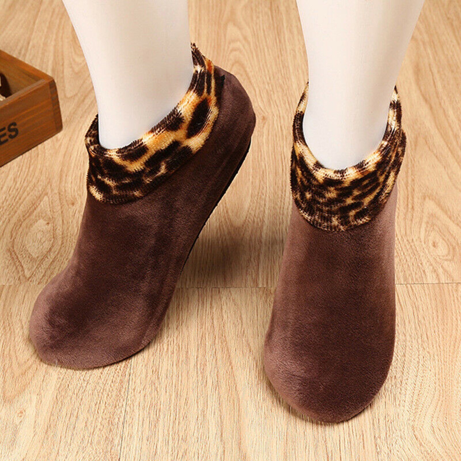 Women's Winter Warm Leopard Leg Warmers Bed Non Slip Home Indoor Non-slip Thermal Socks Female Winter Soft Outdoor Warm Socks: Coffee 