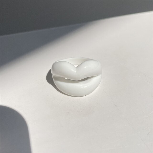 Summer Trendy Punk Red Lips Shape Resin Finger Rings Mouth Lip Acrylic Colorful Ring for Women Girls Jewelry HUANZHI: B