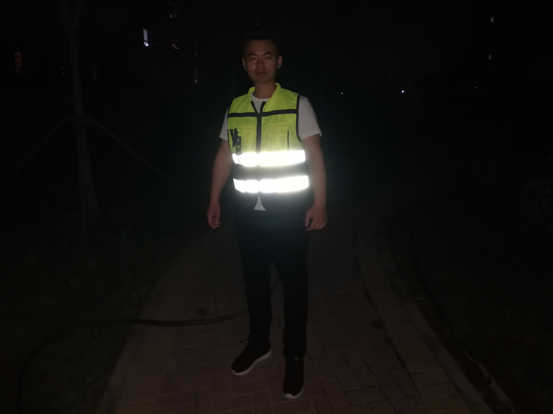 Safety Reflective Vests Traffic Command Night Outdoor Cycling Warning Highlighted Useful Pocket Windproof Protect Clothes