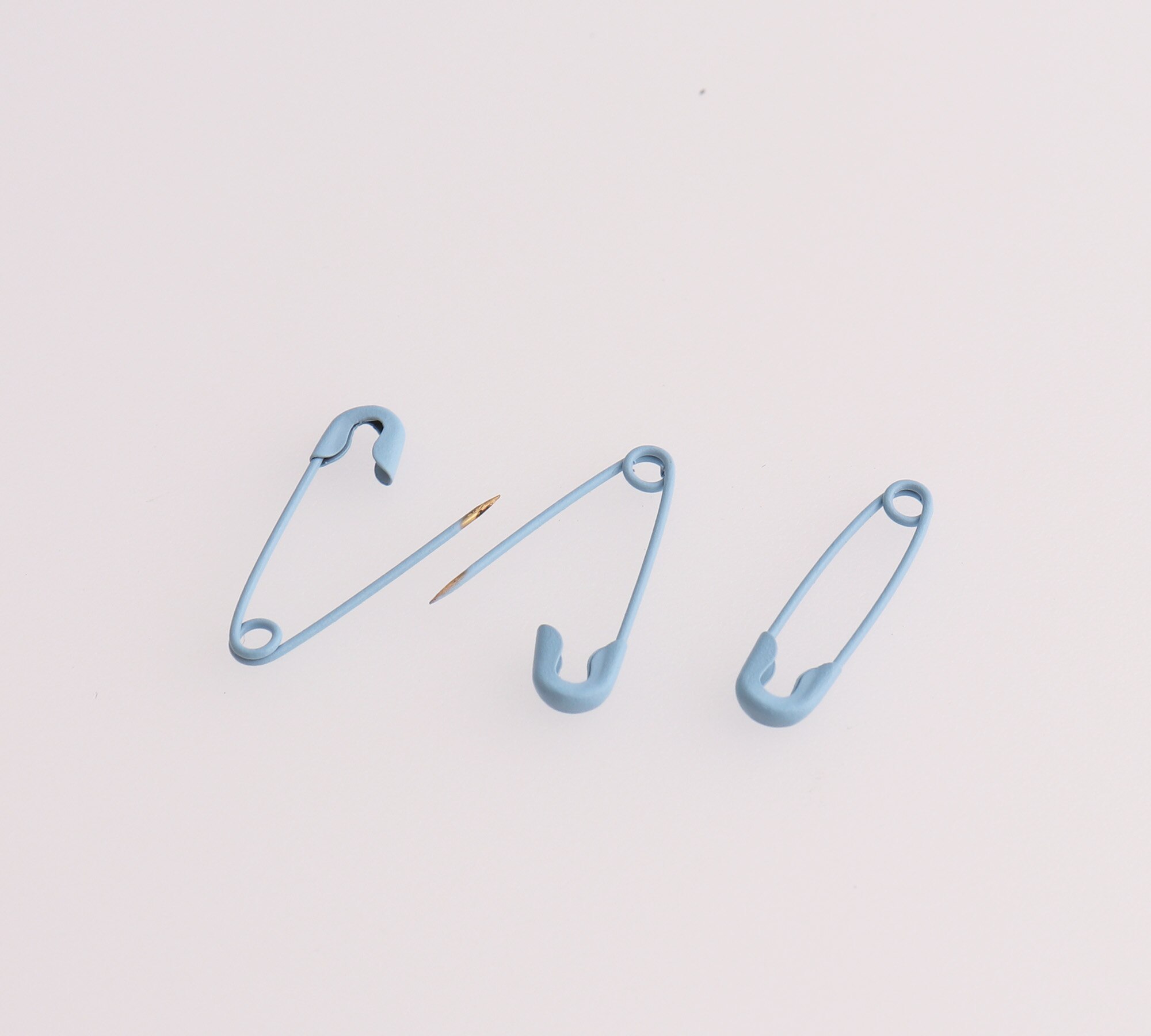 Baby blue Brooch Safety Pins 19mm Mini Charming Safety Pins DIY Copper Pins for Garment