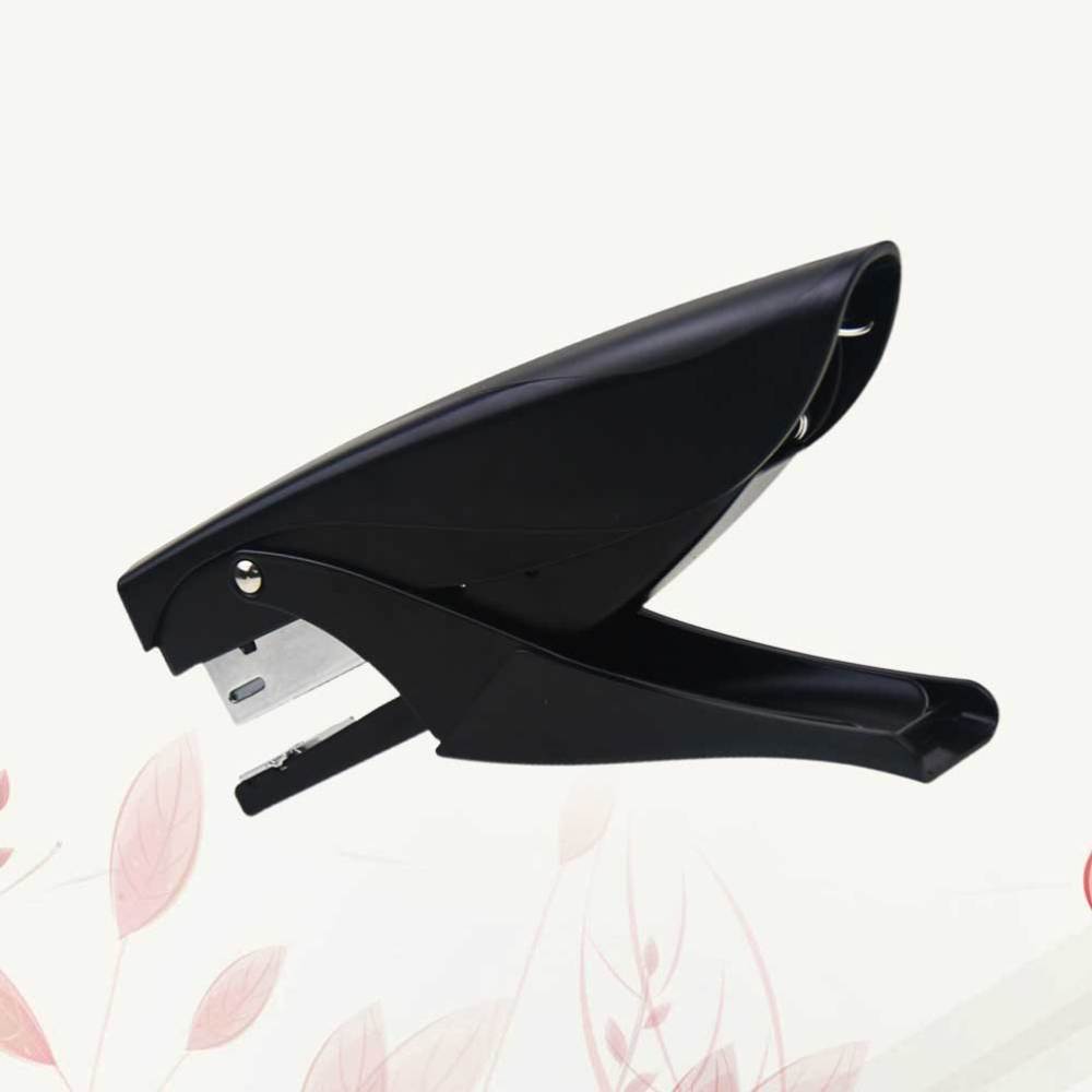 Desktop Stapler Handheld Stapler Office Labor-saving Plier Stapler School Supplies (Random Color)