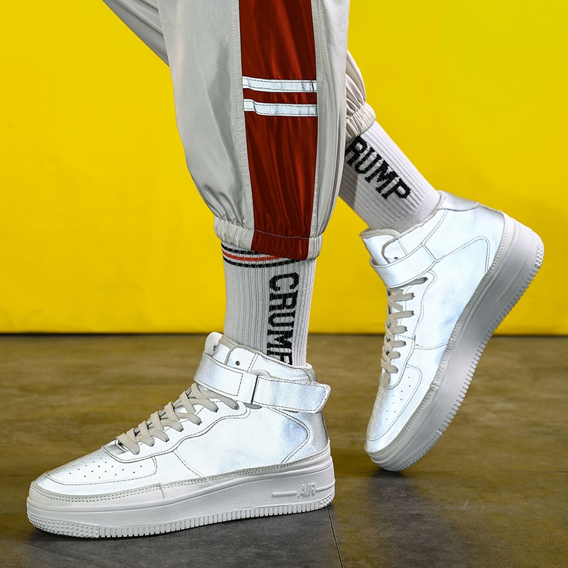 Joggesko menn natt djevel kameleon høy topp fottøy sapatos masculino sommer pustende chaussures pour hommes