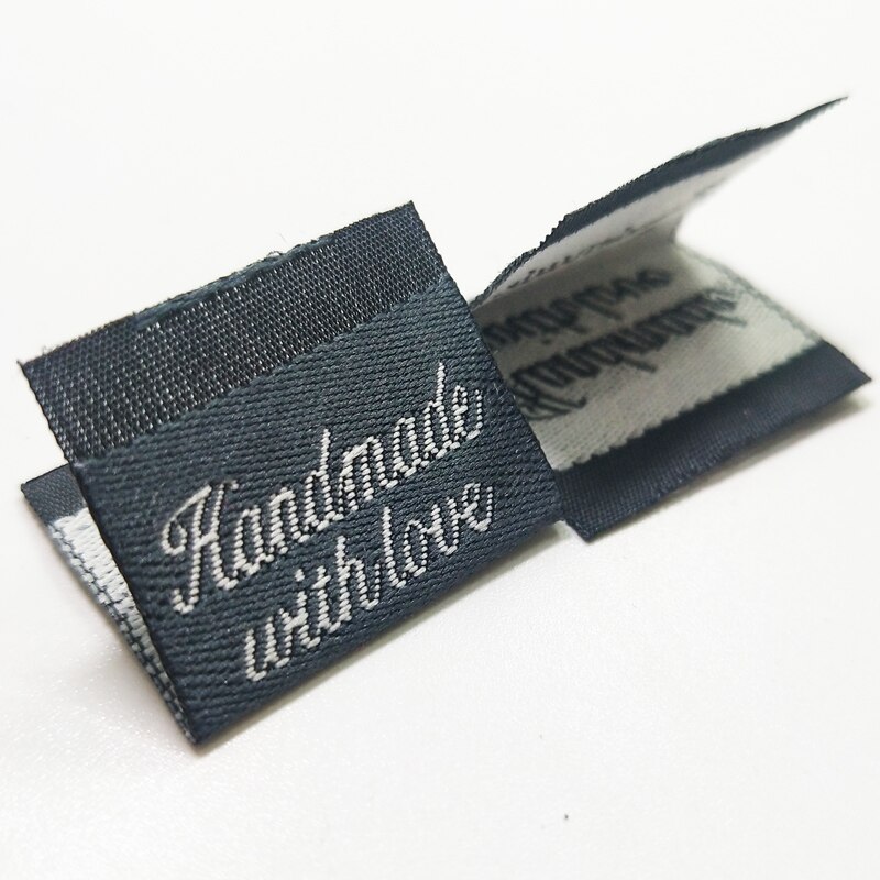 100pcs 2*2.5cm Hand made with love DIY Woven/main Labels middle folded for garment clothes/bags/shoes/clothing tags accessory