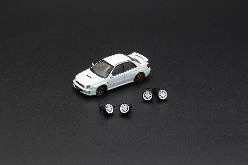 Modelo de coche BM Creation 1:64 Subaru Impreza 2001 WRX, RHD, blanco, fundido a presión
