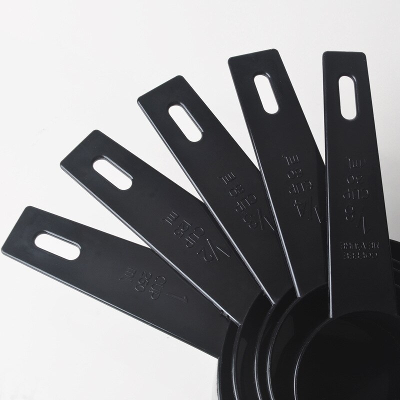 5 stk / sæt køkkenudstyr værktøj kog sort plastik teskefuld måleske kopper målesæt værktøj køkkenudstyr
