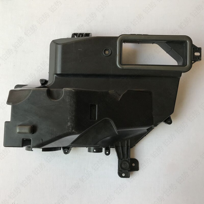 Car Engine fixed computer case lower seat bracket 2005-au diS6 A6L C6 RS6 Control unit module housing Upper and lower housing cover