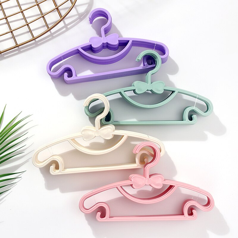 10pcs Kids Clothes Hanger Racks Portable Plastic Display Hangers Windproof Children Coats Hanger Baby Clothing Organizer