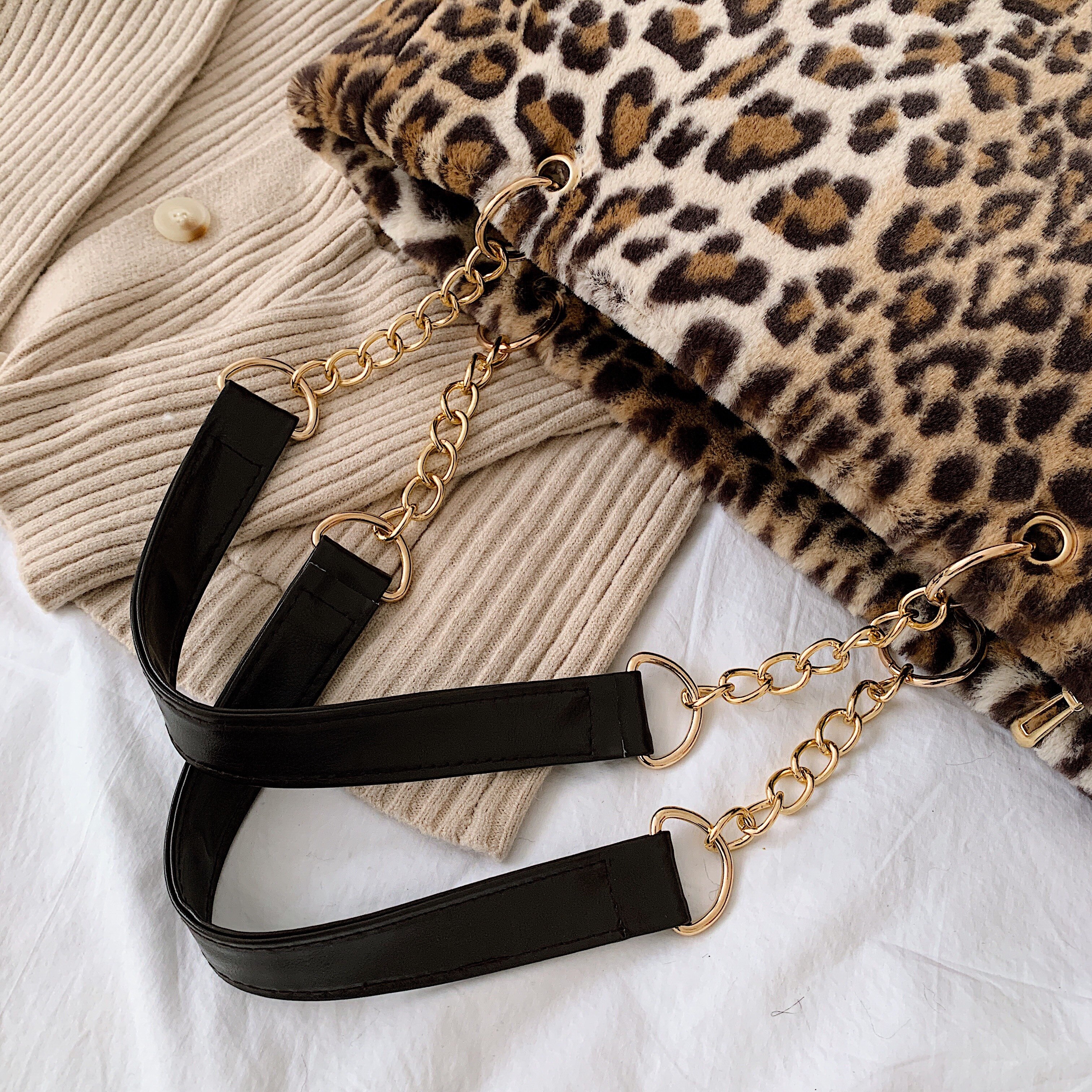 Imitatiebont grote capaciteit luipaard crossbody tas dames winter pluche schoudertas dames warme handtas meisje kerst