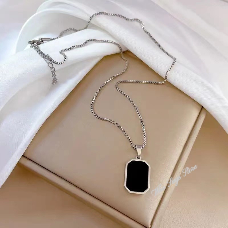 Damski łańcuszek na szyję czarny wykwintny minimalistyczny kwadratowy wisiorek Choker geometryczny naszyjnik łańcuszek do kołnierzyka damska biżuteria Party prezenty