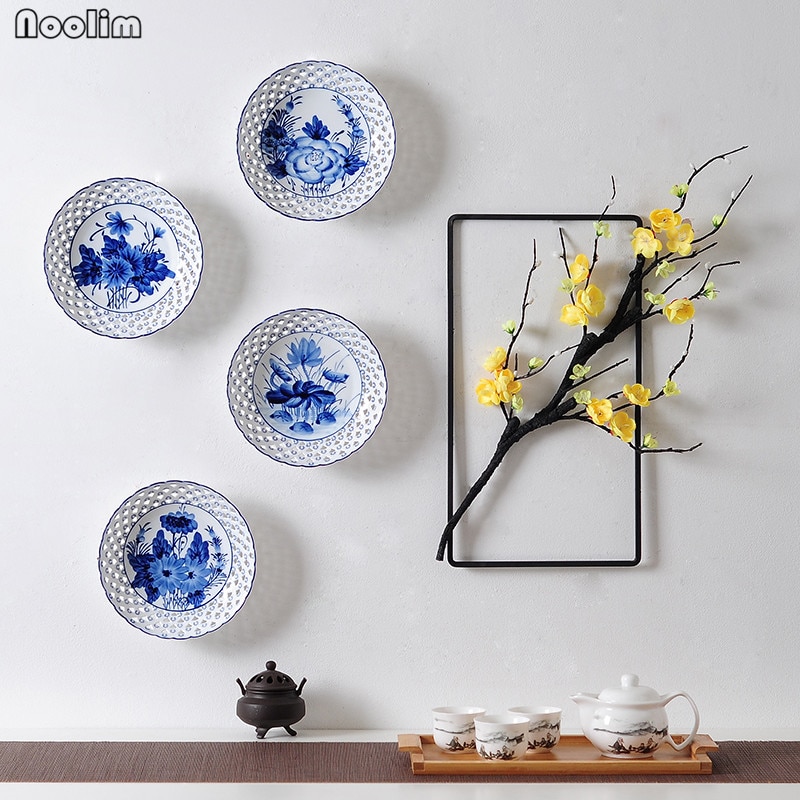 Fondo Chino de porcelana azul y blanca para porche, decoración creativa de pared con plato de ciruela para colgar en la sala de estar y el hogar,