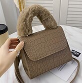 Unieke Tas Winter Vierkante Bag Pluche Handtas & Elegante Schoudertas Messenger Bag Breedte 20Cm Hoogte 16cm: Khaki