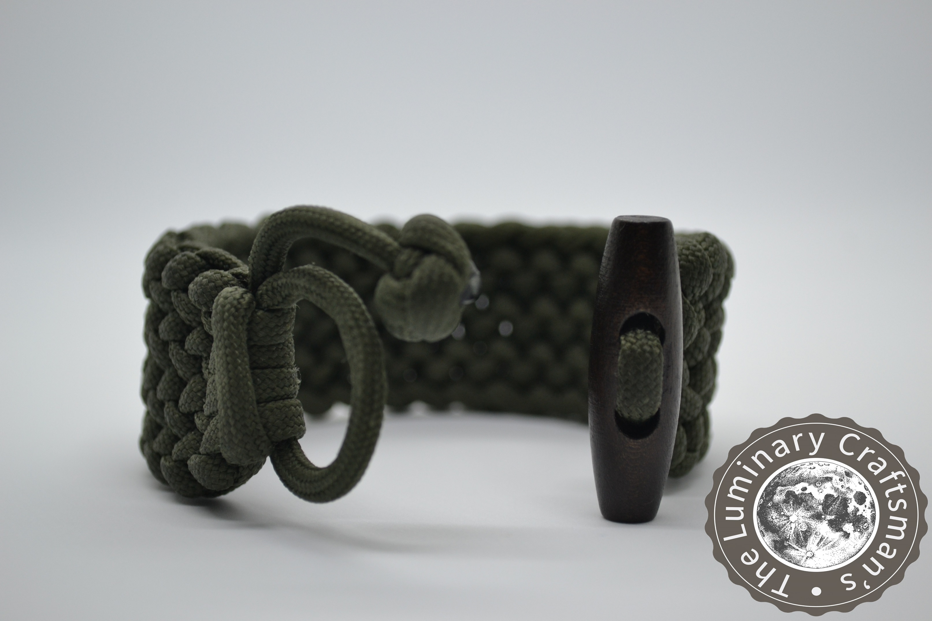 Conquistador Paracord Survival Armband Met Houten Knop Voor Wandelen En Kamperen