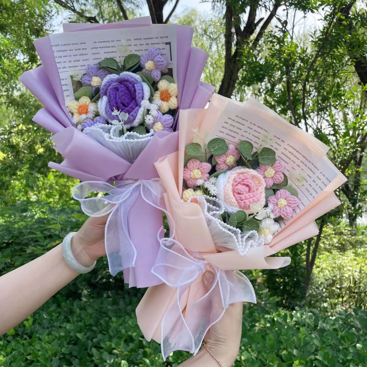 Afgewerkte gebreide bloemen Zonnebloemen gehaakt boeket Creatieve gebreide bloemen Valentijn Moederdag Verjaardag Afstudeercadeaus