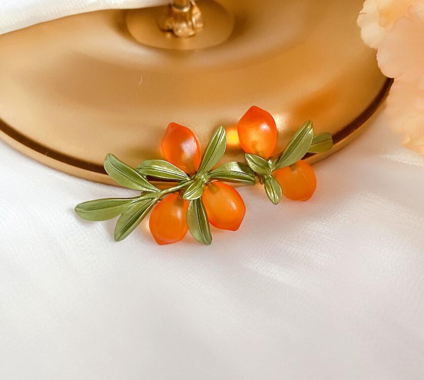 CSxjd Vintage Alloy resin fruit Orange brooch Women's wedding accessories