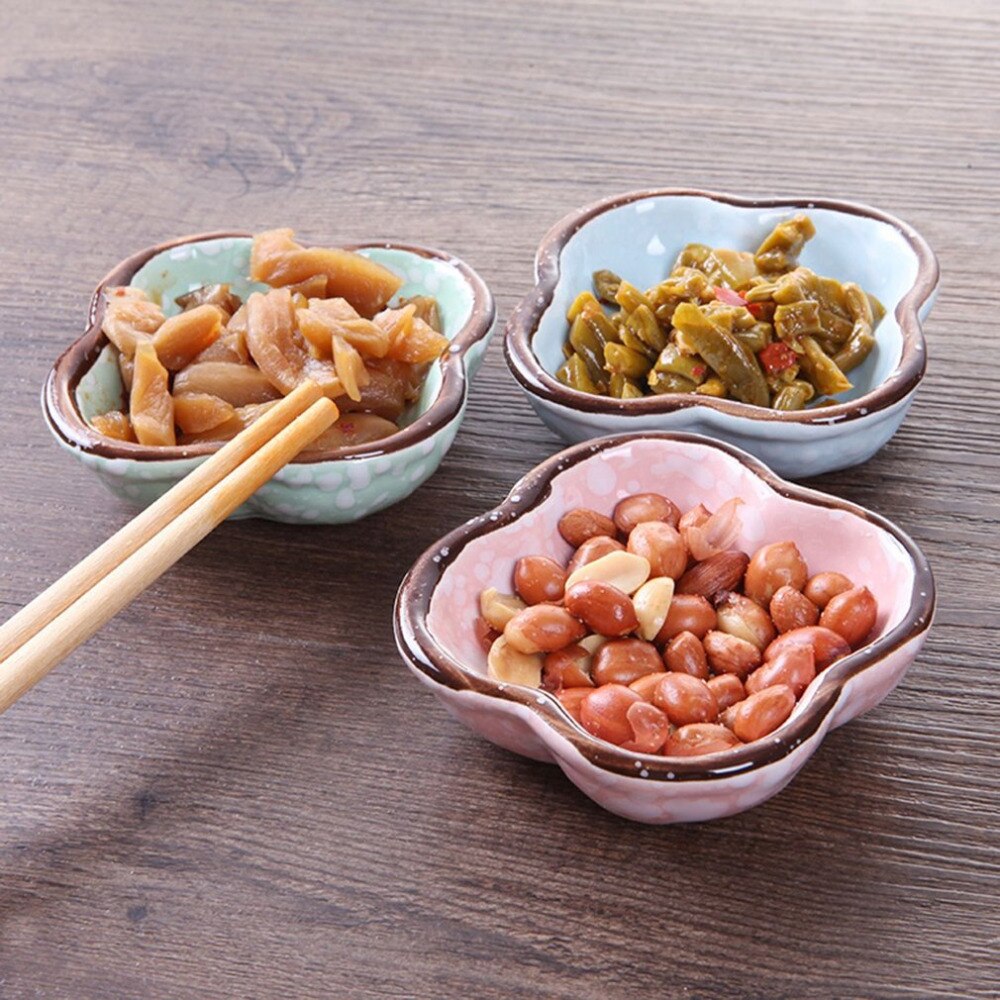 Japanese-Style 3 Colors Snowflake Glaze Hexagonal Circular Ceramic Plum-Shaped Ceramic Dish Sauce Dish Kitchen Supplies