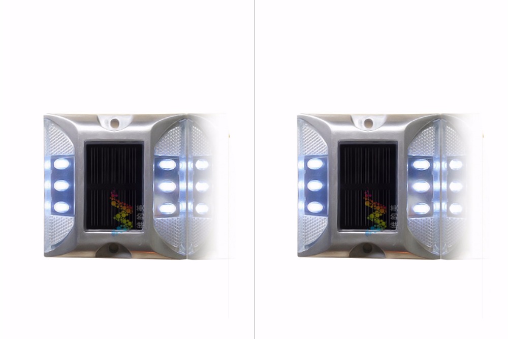 2X Solar Powered LED Road Stud White Road Flashing Light one Pack
