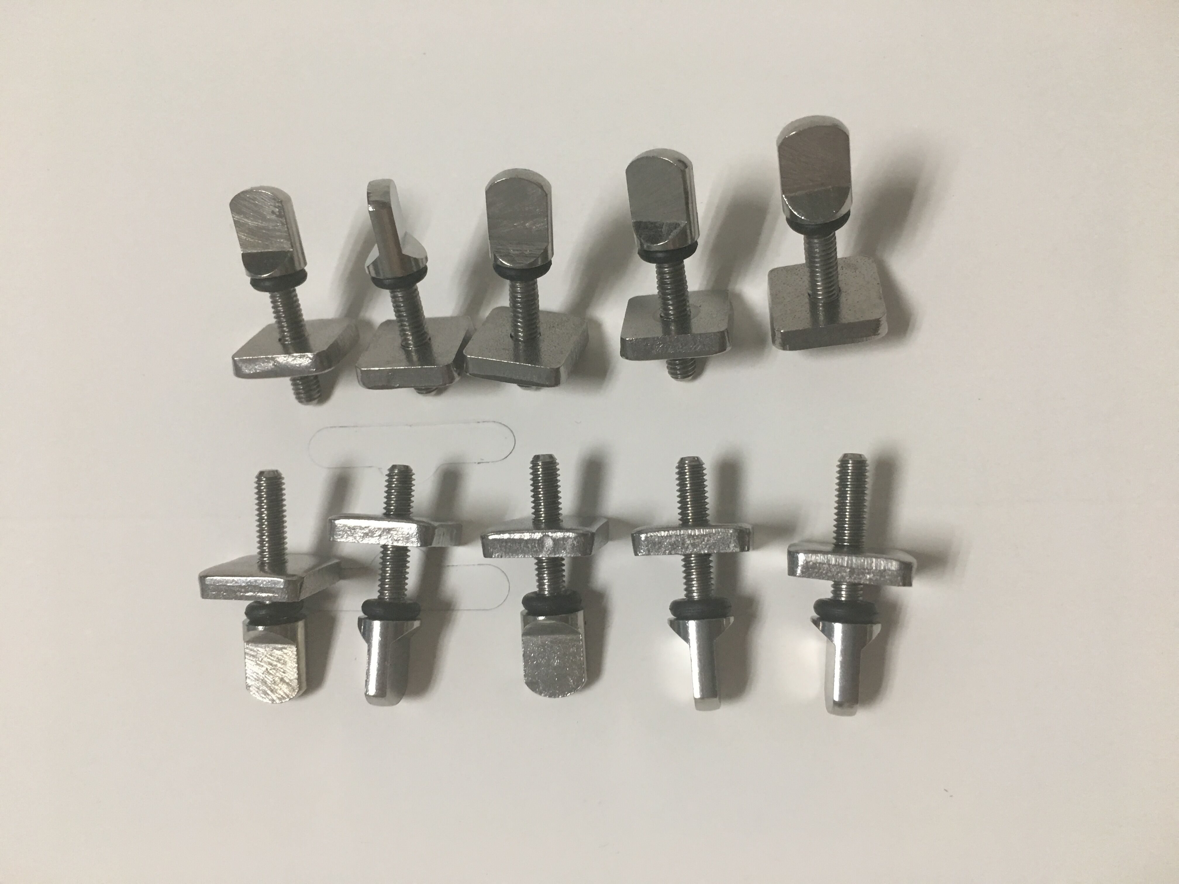 Stainless fin screw