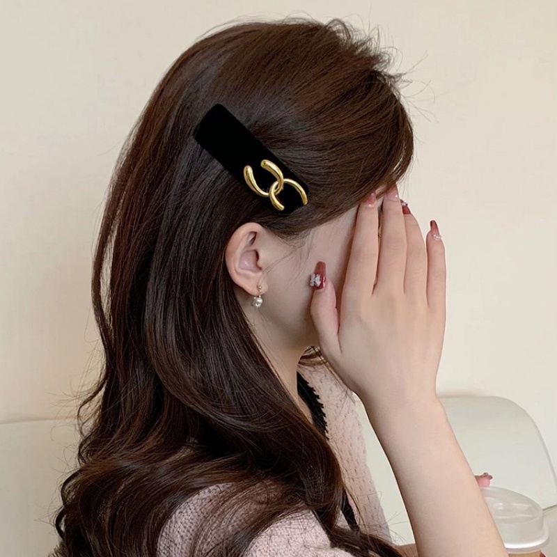 Elegante letter verfraaide haarclip Hoogwaardige eenvoudige stijlvolle haaraccessoires voor dames meisjes zijhaarspeld
