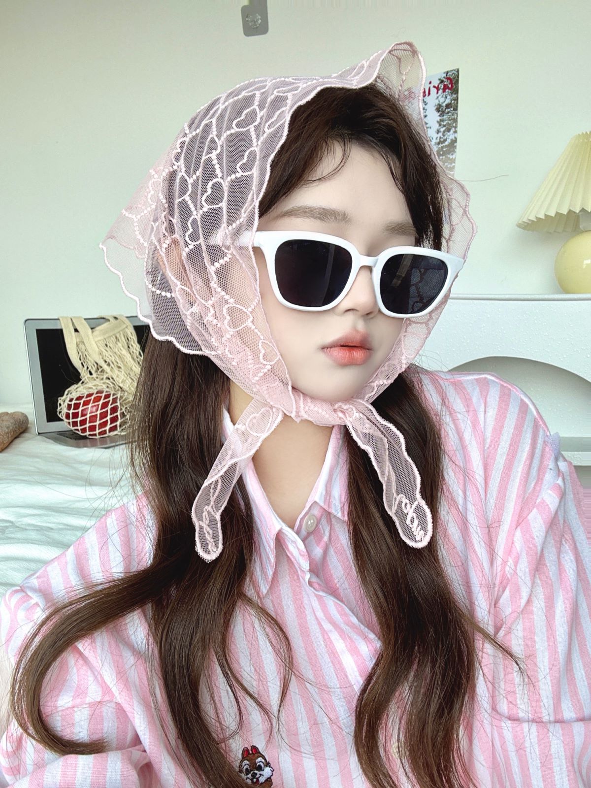 Bufanda de seda pequeña de encaje de Color para mujer, bufanda larga que combina con todo, bufanda de carpeta Triangular decorativa, protección para el cuello, cinta para el cabello de amarre