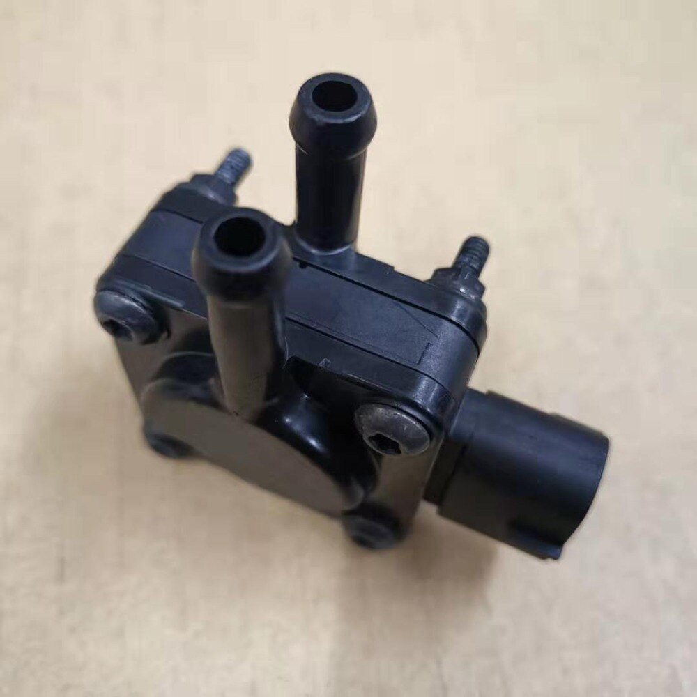 1PCS For Hyundai Sonata 2.0 CRDi Diesel 3921027450 Exhaust Pressure Sensor Unit 39210-27450 Diesel Saloon Differential Sensors