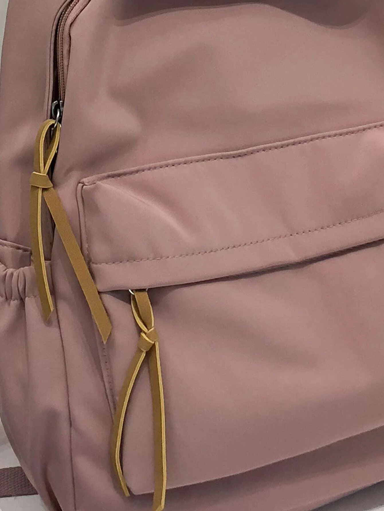 Mochila funcional con decoración de parches de letras, impermeable y ligera, de gran capacidad, para adolescentes, niñas, mujeres, estudiantes universitarios, cuello blanco