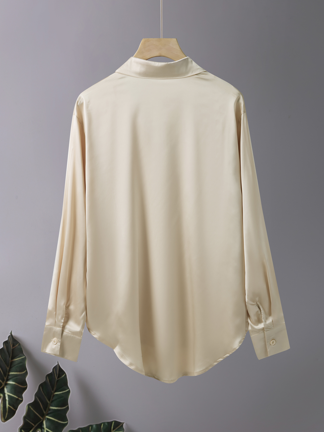Plus size casual kontorsskjortor för kvinnor sidenskjortor höst långärmade skjortor med knappar damtoppar kontorsskjortor för kvinnor i acetat