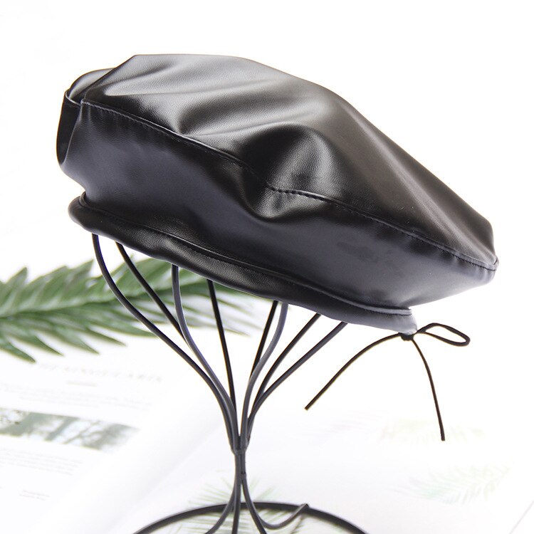 Women Autumn Ainter Pu Leather Solid Berets Hat Female Girls Outdoor Travel Leather Beret Vintage French Hat Baret: black