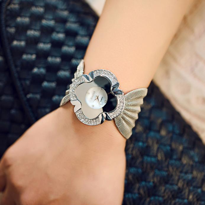 Mode Gecontracteerd Womens Horloges Dame Diamanten Armband Horloge Spiegel Luxe Eenvoud Delicatesse Quartz Horloge Sl