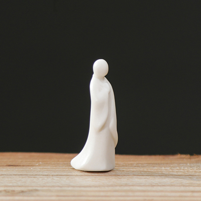 Chinesisch Weiß Porzellan Tee Haustier Mini Fingerspitze Buddha Mönch Statue Ornamente handgefertigt Keramik Kunsthandwerk Heimat Tee einstellen Dekoration: C -- 1.8x4.7cm