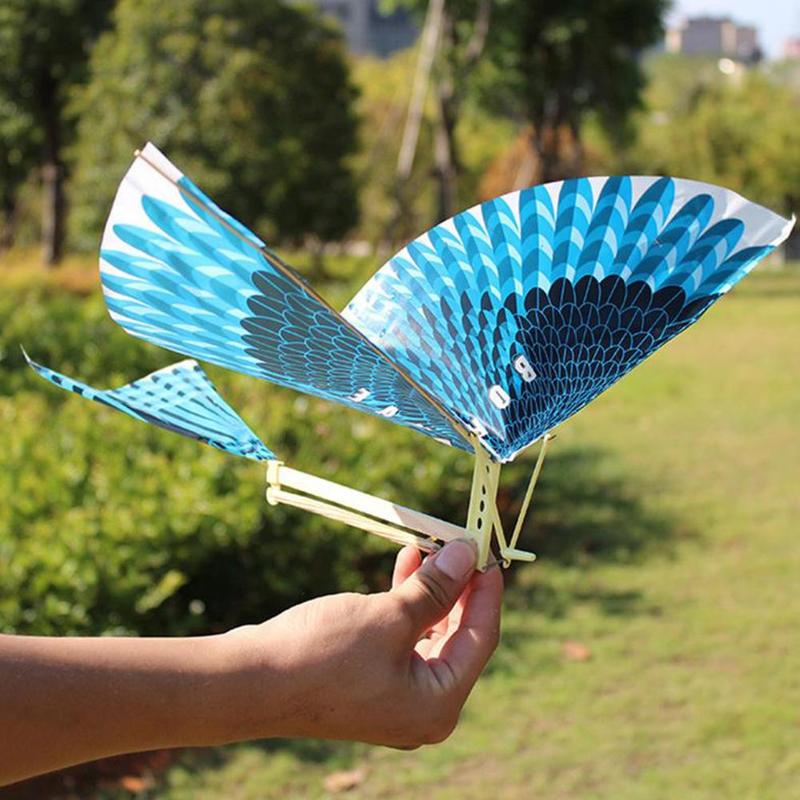 1 willekeurige Outdoor Sport Vliegeren Kinderen Speelgoed Interactief Speelgoed Rubber Vliegende Met Aangedreven Vogel Vlieger