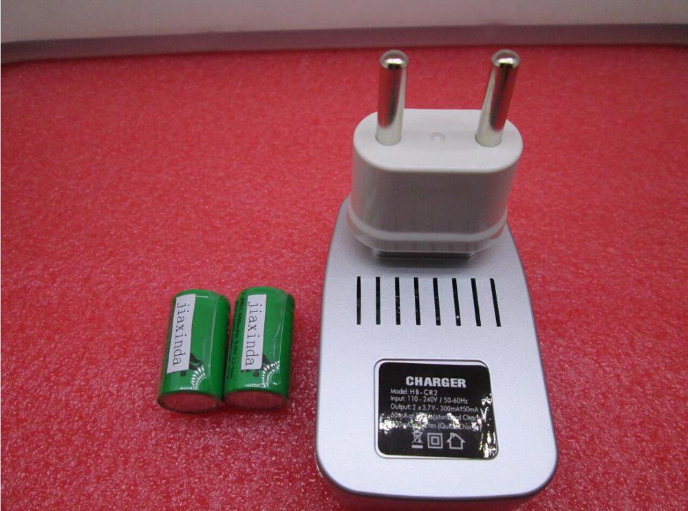 CR2+charger 800mah 15270 3v Rechargeable lithium battery(2 battery +1charger): European plug