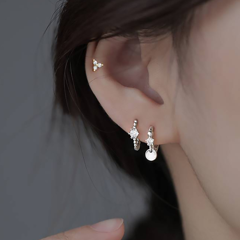 Nuevos pendientes de aro minimalistas de circonia cúbica de Color dorado de acero inoxidable para mujer, pendiente de cartílago redondo pequeño, joyería para Piercing