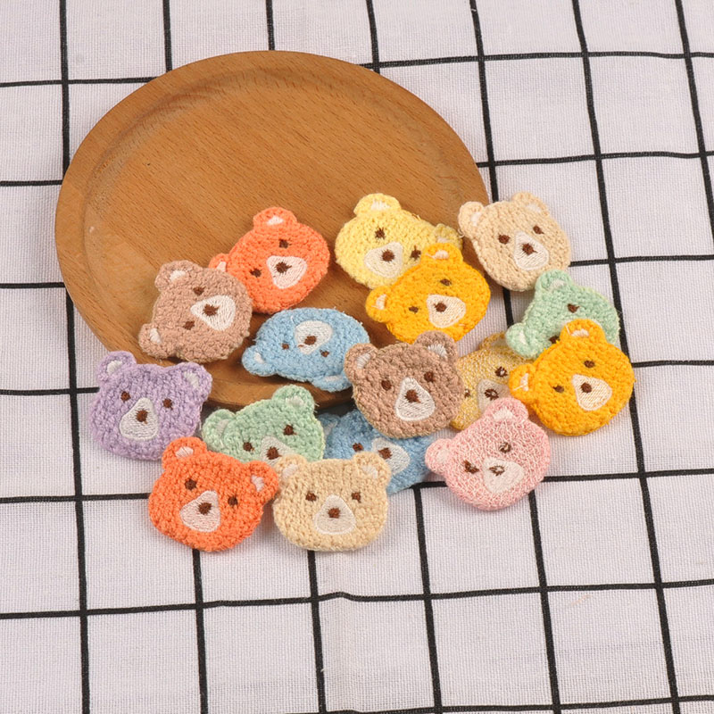10 Stuks 37X34Mm Mooie Gekleurde Beer Borduurpatches Naaien Kinderkleding Appliques Accessoires Diy Haar Lussen Clip Handgemaakte Decor