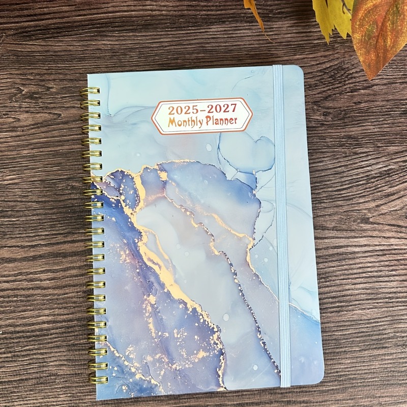 Maandplanner/kalender 2025-2027 - Maandplanner 2025-2027, januari 2025 - december 2027, 3 jaar maandplanner: Rose Red