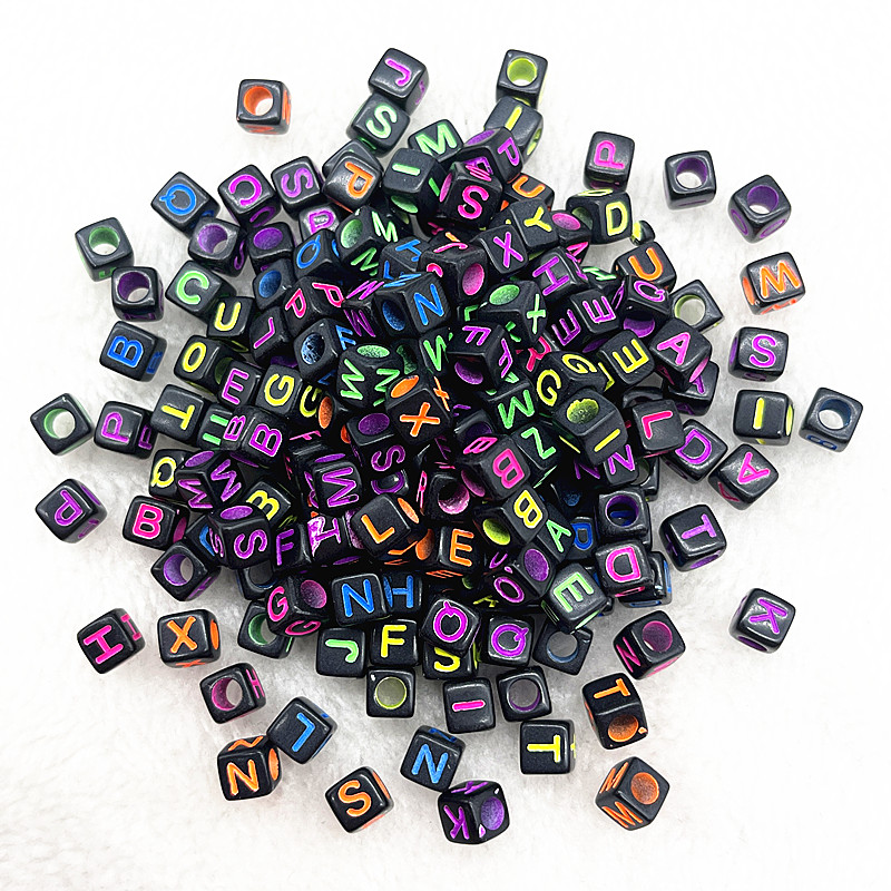 100 Uds 7x4mm 6x6mm cuentas de letras del alfabeto mezcladas cuentas para hacer joyería Diy accesorios de pulseras hechas a mano