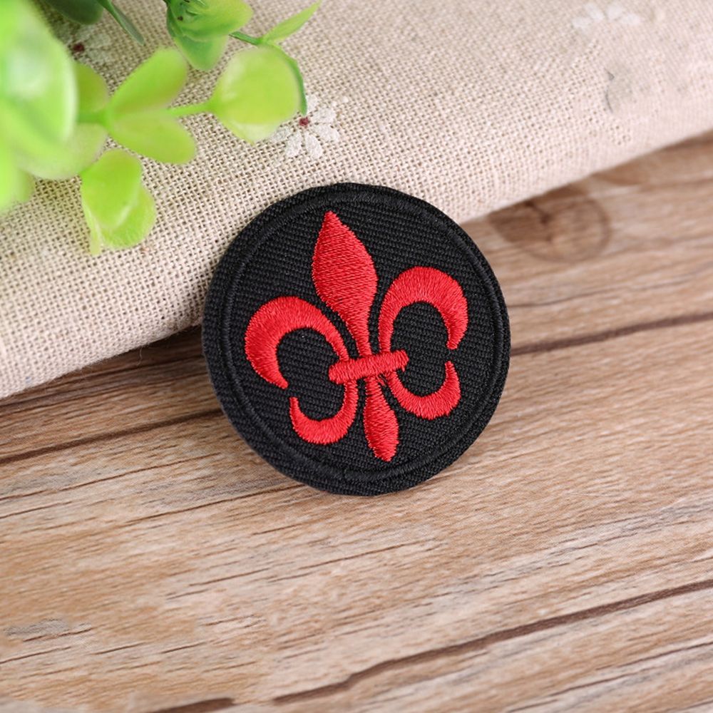Parches bordados para planchar en la ropa, pegatinas de mochila, parche para coser insignias, con cremallera fresca negra de Calavera, 1 unidad