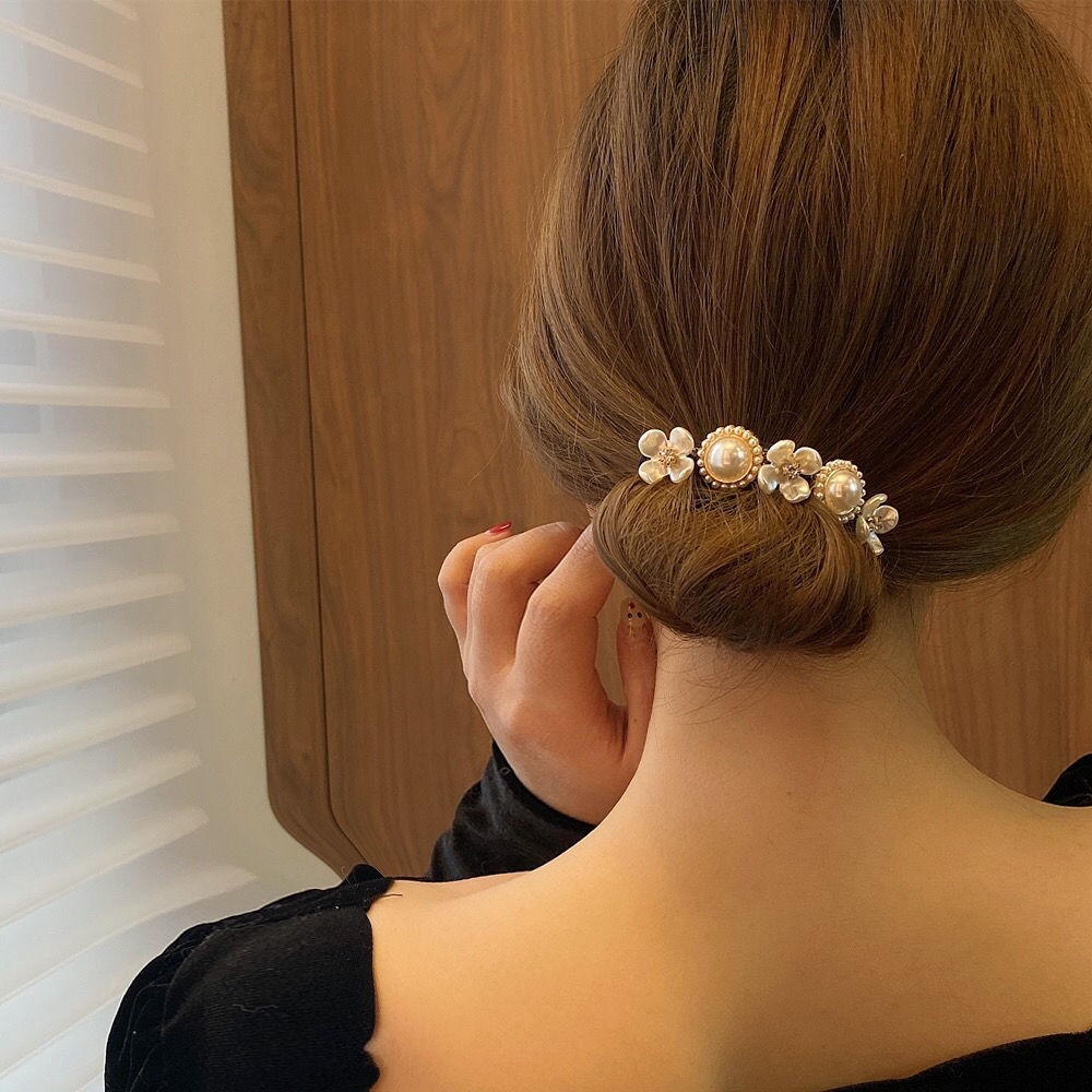 Vrouwen Knot Maker Bloemen Kristal Donut Opgestoken Haar Stok Diy Plaat Haar Buigbare Haarband Chignon Hoofddeksels