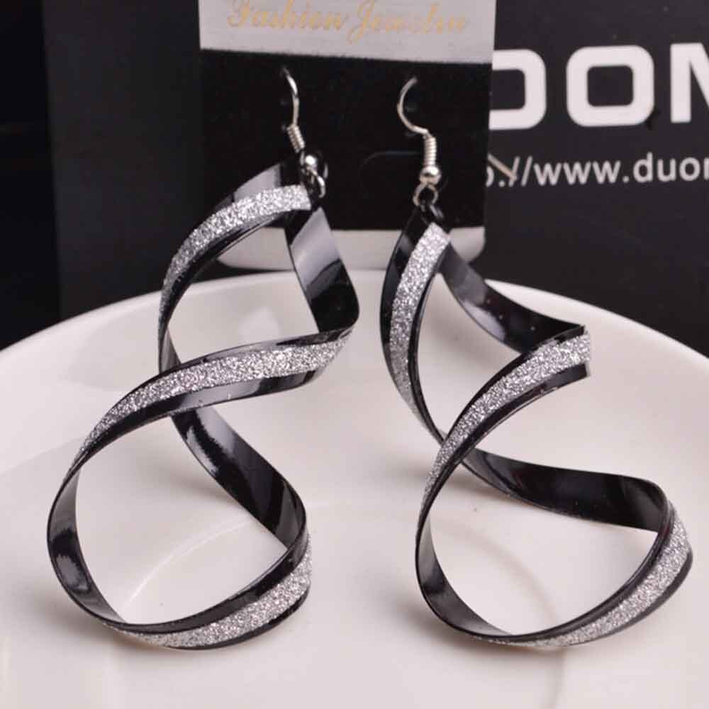 Übertrieben Peeling spirale Lange Ohr Manschette Clip Ohrringe Gold Schwarz Für Frauen Kein durchbohren Clip auf Ohrring Modeschmuck: fallen Ohrringe Schwarz