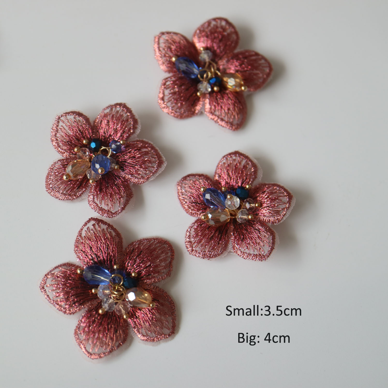 4 Uds DIY parches de cuentas de diamantes de imitación de flores 3D para ropa apliques de encaje bordado para bolsos parches decorativos apliques insignia: Latón envejecido