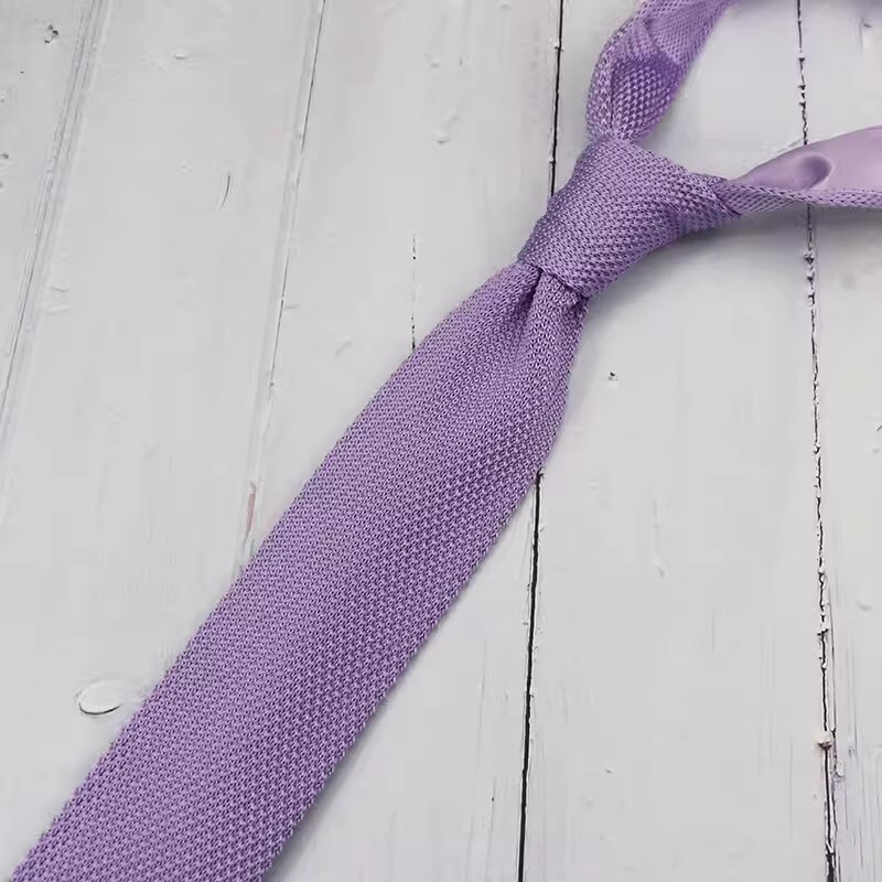 Jednokolorowe krawaty z dzianiny w kolorze khaki dla mężczyzn 6CM Wąskie brytyjskie krawaty na szyję dla kobiet College Student Knitting Neck Tie Cravat: Mlecznobiałe